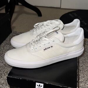 Adidas Men's Cream Canvas Sneakers 3MC in size 12.  worn 1 time like new